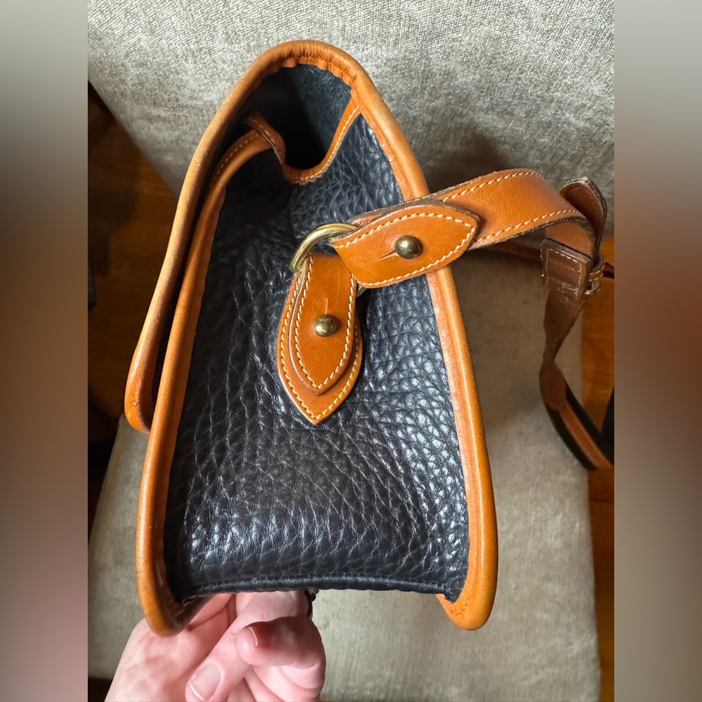 Dooney & Bourke - VINTAGE Black Messenger Bag Excellent Condition - Made In USA - Picture 5 of 9
